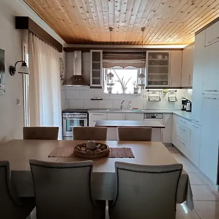 Niki Sea View Attic