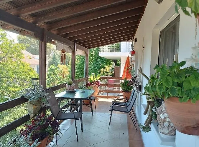 Apartment Niki Sea View Attic Platamonas