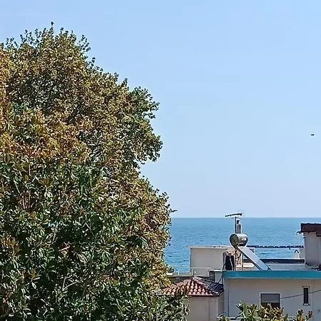 Niki Sea View Attic Apartamento Platamonas